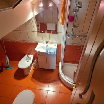 Image of property - 1757936255822_3_qr9cjp_batch0_mfl1uvt4wvsagh_20250912_092052.jpg