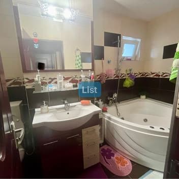 Image of property - 1758020470915_6_512lz9_batch1_mfmfzrrnumpz1c_IMG-20250916-WA0010.jpg