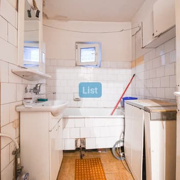 Image of property - 1760433487240_6_81rsjm_batch0_mgqcn88n0ab1c5_CAP_7704.jpg