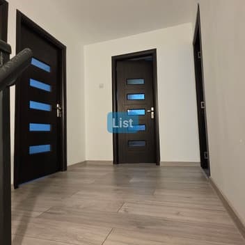 Image of property - 1760513062841_11_bd7o47_batch3_mgro0oden56fe4_20251009_095330.jpg