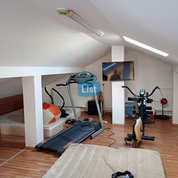 Image of property - 1761907120660_27_woyham_batch0_mheq0b2j5m4cqw_big__679a01efdc6f7-whatsapp-image-2025-01-29-at-112107-1.jpg